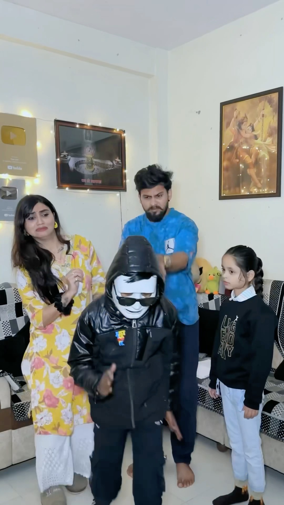 रोबोट ने सबका जुठ पकड़वा दिया?? #kajalsoni #comedy #family #viralvideo #youtubeshorts @kajalsoni