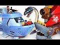 Pirates and sea monsters attack Robocar Poli! Go! The Incredibles 2 Hydroliner Ship! - DuDuPopTOY