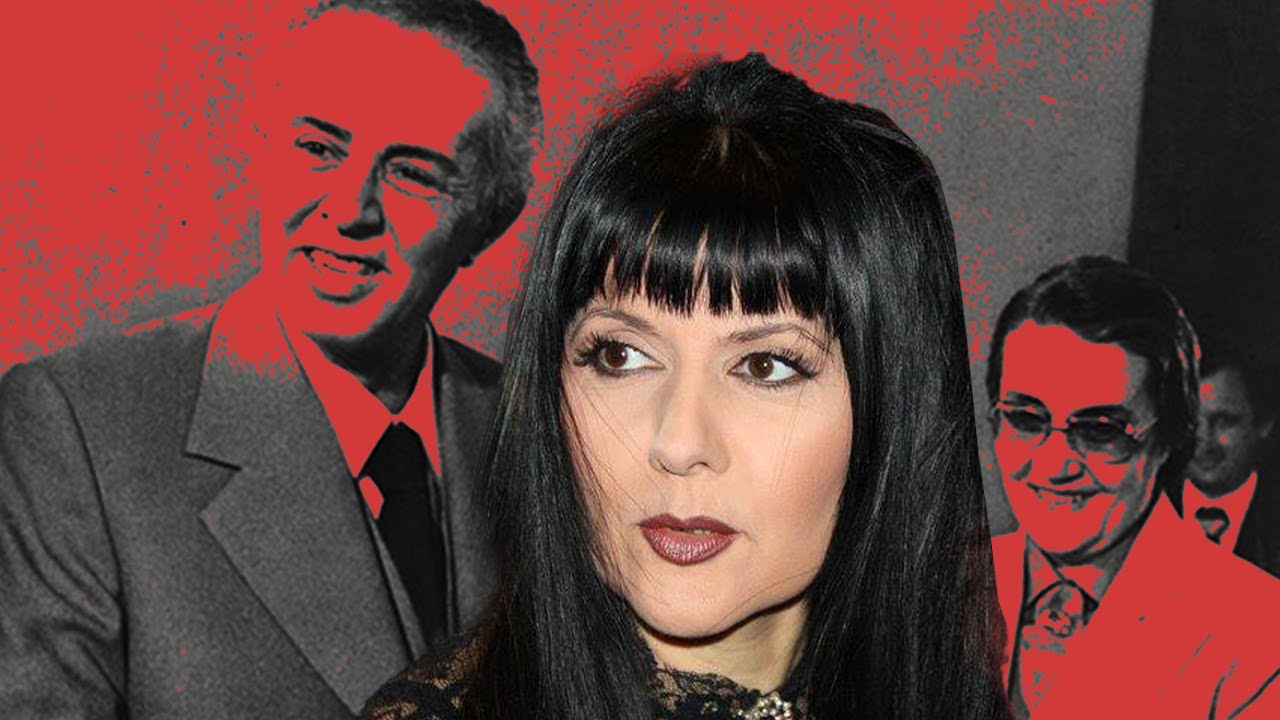 Rita Ndoci imiton Nexhmije dhe Enver Hoxhën! | Dekalog nga Roland Qafoku