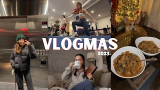 VLOGMAS 2023 🎄Cozy Stew Recipe, Workout, What I'm Reading!!