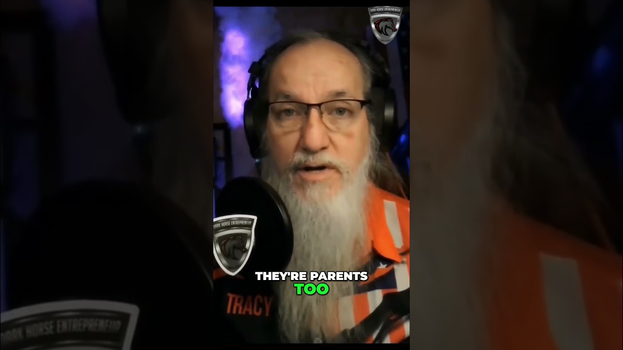 DarkHorseSchooling.com/EP528: Set boundaries with clients & don't fear AI! Human service wins every