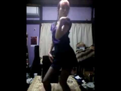 曲に合わせて踊っているダイエット.3GP