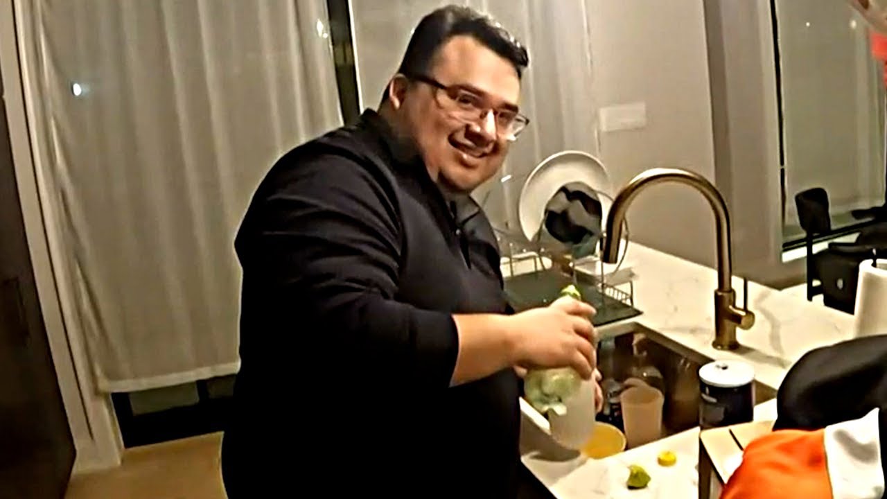 DED le enseña a AKIM hacer su Bebida ESPECIAL