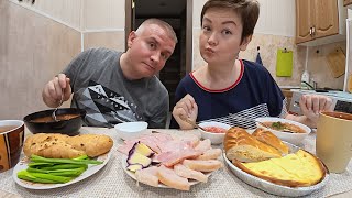 Мукбанг Вован ВЫСКАЗАЛСЯ и точка! Болтаем и НаЖОРистый Семейный обед в России