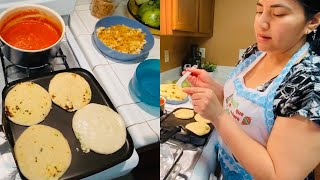 Zucchini and pork rind pupusas with extra cheese! Step by Step