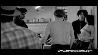 Смотреть клип Bryan Adams - The Best Of Me