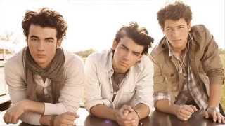 03. Jonas Brothers - Fly With Me