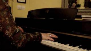 Greh njene majke muzika (piano)