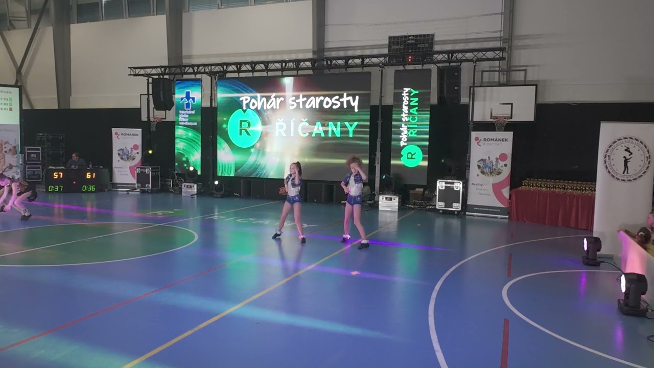 Duo children - Linda_Anička - semi