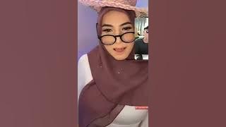 Bigo live Daya tarik wanita berjilbab ellysya