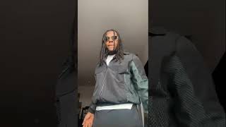 Mucho Dinero Mayday Disponible Sur Toutes Les Plateformes