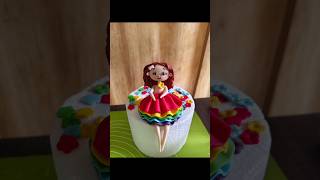 1st time banayi he ye doll..... #fondantcake #fondanttoppers #tutorial #viral #easy