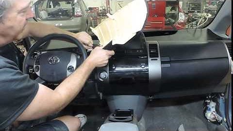 Prius MFD  screen Removal in 2 minutes
