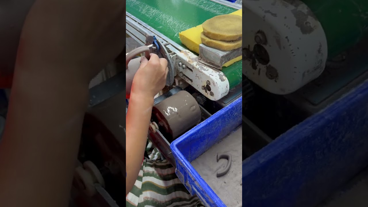 Kunyang factory has professional techniques for manufacturing ceramic mugs.High quality CERAMIC MUG!