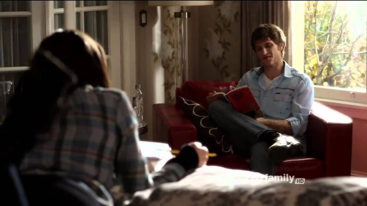 Pretty Little Liars Saison 1 Episode 22 Toby Cavanaugh: Season 1 Episode 22 - Clip Two - YouTube