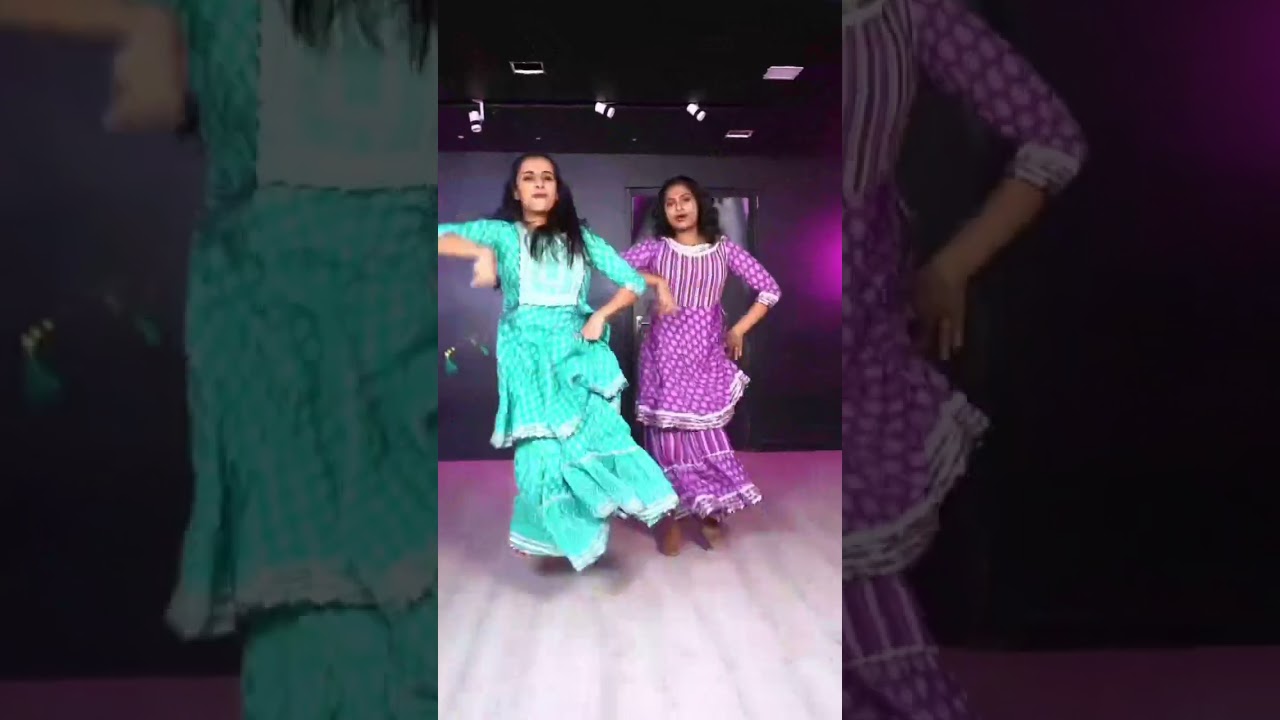 Ek Danta Tere Pe Apun Ka Hak Banta  - Hindi Status Tube