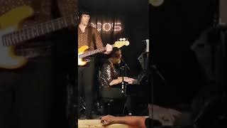 Elles Bailey-Deeper-Topos-2019-04-26