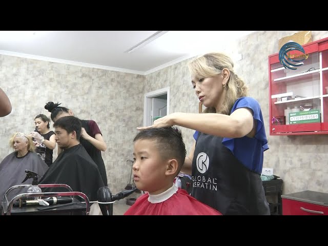 Болзано жасындағы ханым минет жасайды