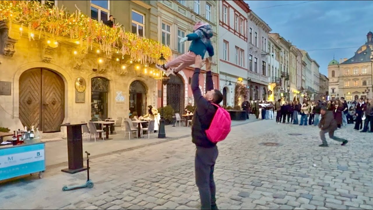 Вечірній Львів напередодні 8 березня #львівяквінє #travel #walking #lviv #spring #львів #8березня 