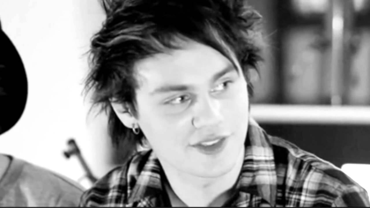 ♡♡ Michael Clifford: Nicotine ♡♡