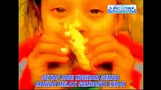 Download lagu Dalam lagu Lihat Kebunku, Kapan Penyanyi Menyirami Bunganya?