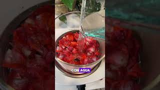 La forma más sencilla de preparar tu propia  agua de rosas para una piel sana y hermosa 🌹