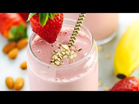 strawberry-banana-smoothie-with-almond-milk