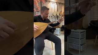 Bağlamayı Konusturan Adam