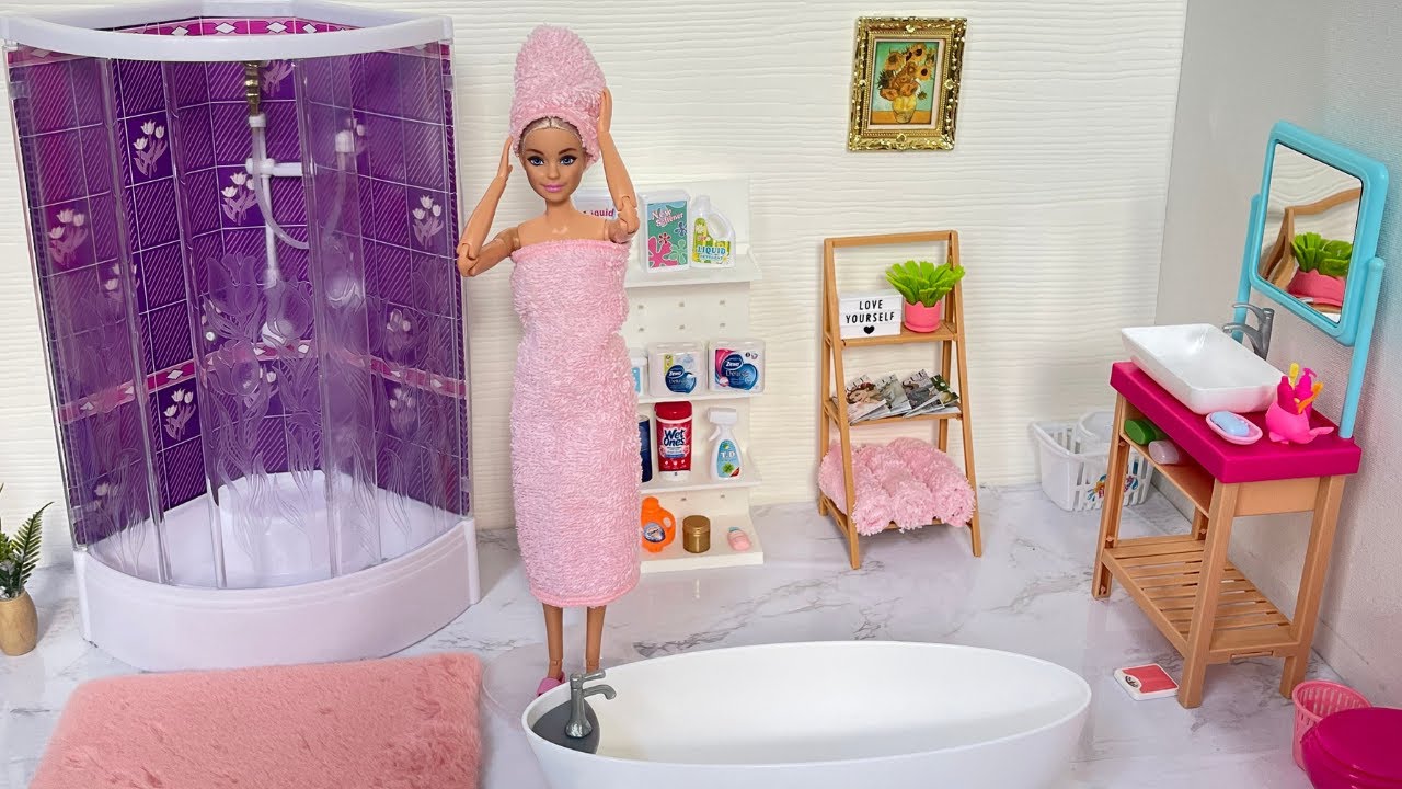 BARBIE BATHROOM CLEANING ROUTINE BARBIE BUBBLE BATH/ BARBIE KITCHEN ...