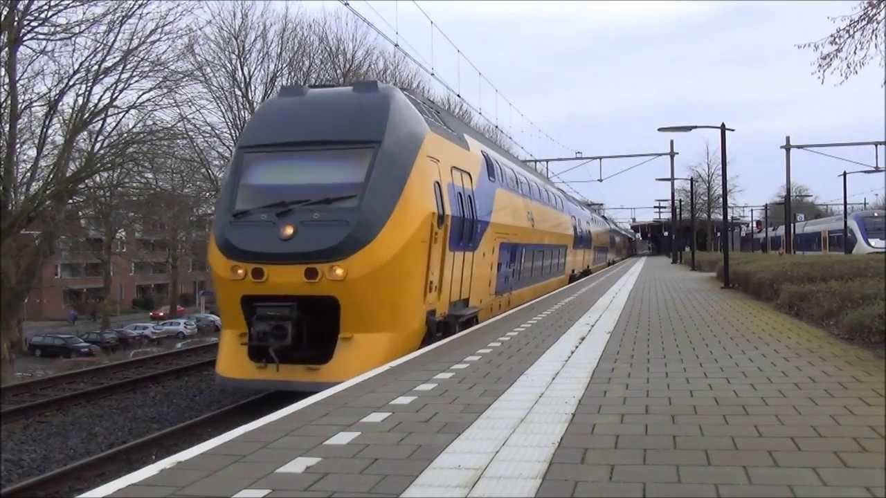 Treinen op Station Weert - 4 januari 2014