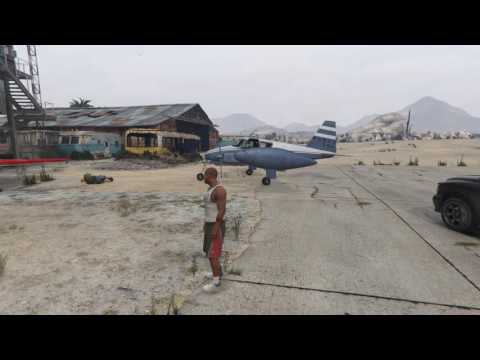 GTA V / Guy cuts himself with his own propellers! / (PC)