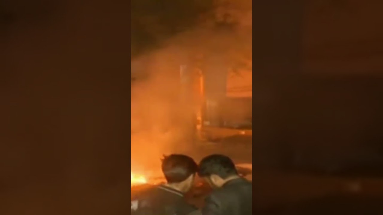 প্রথম আলোর অফিসে বিক্ষুব্ধ জনতার হামলা | Osman Hadi নিহত | 