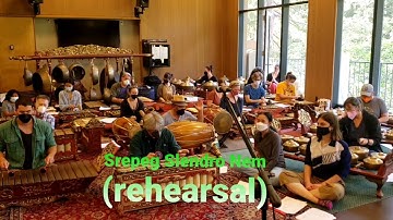 💥Srepeg Slendro Nem💥 - University of California Gamelan Sari Raras