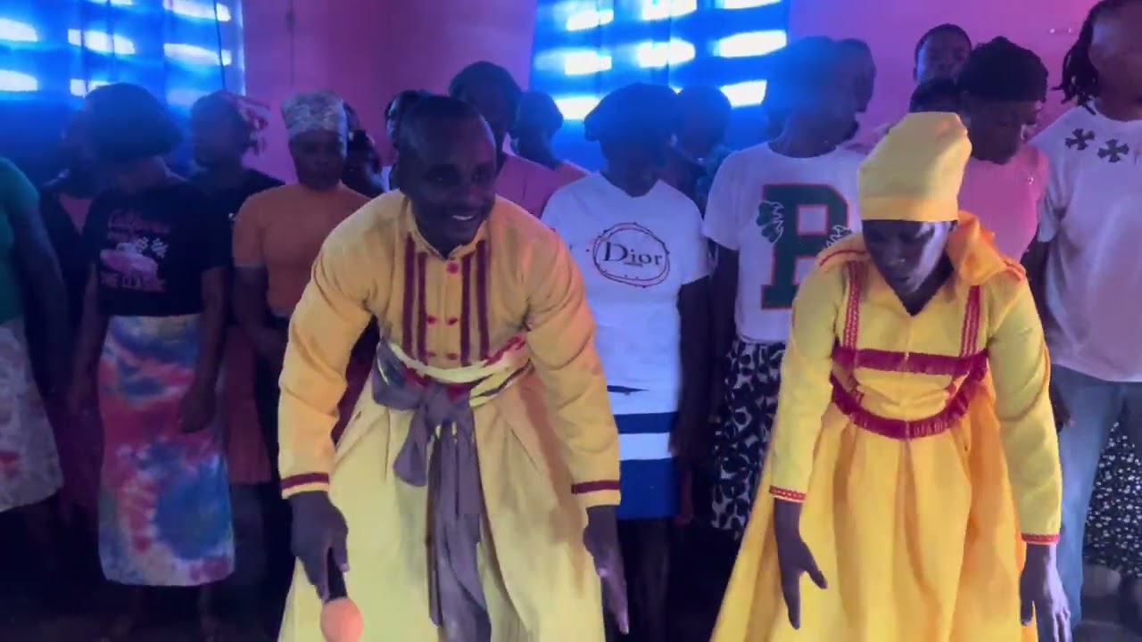 Yon fi yo bal yon batri 