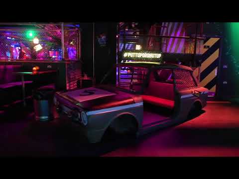 What Time Does Junkyard Golf Open