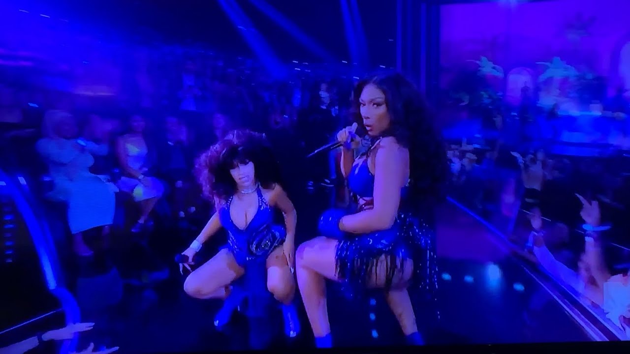 Cardi B & Megan Thee Stallion Bongos (Live At The 2023 MTV VMAS