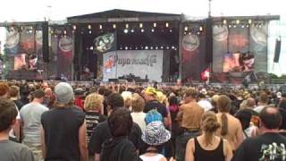 Papa Roach - Wanna be Loved [WWE theme] (Sonisphere UK, 2010)