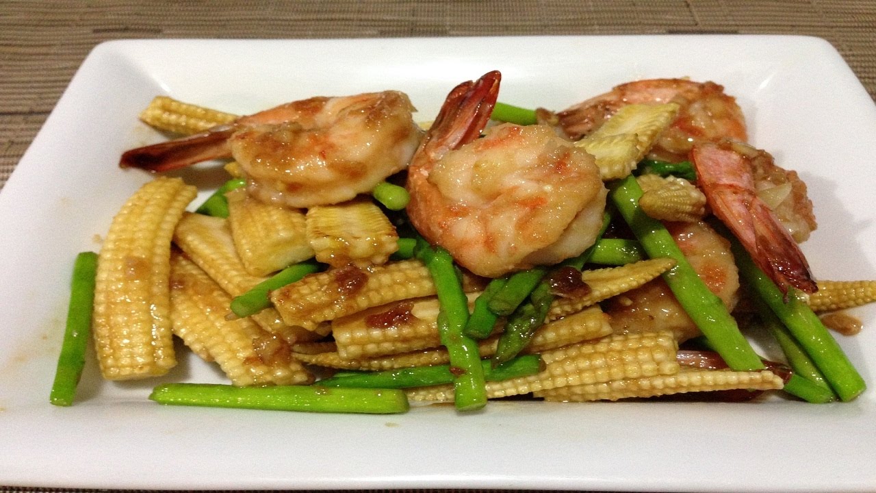Aspararus and Baby Corn Stir Fry with Shrimps (ผัดหน่อไม้ฝรั่งและ