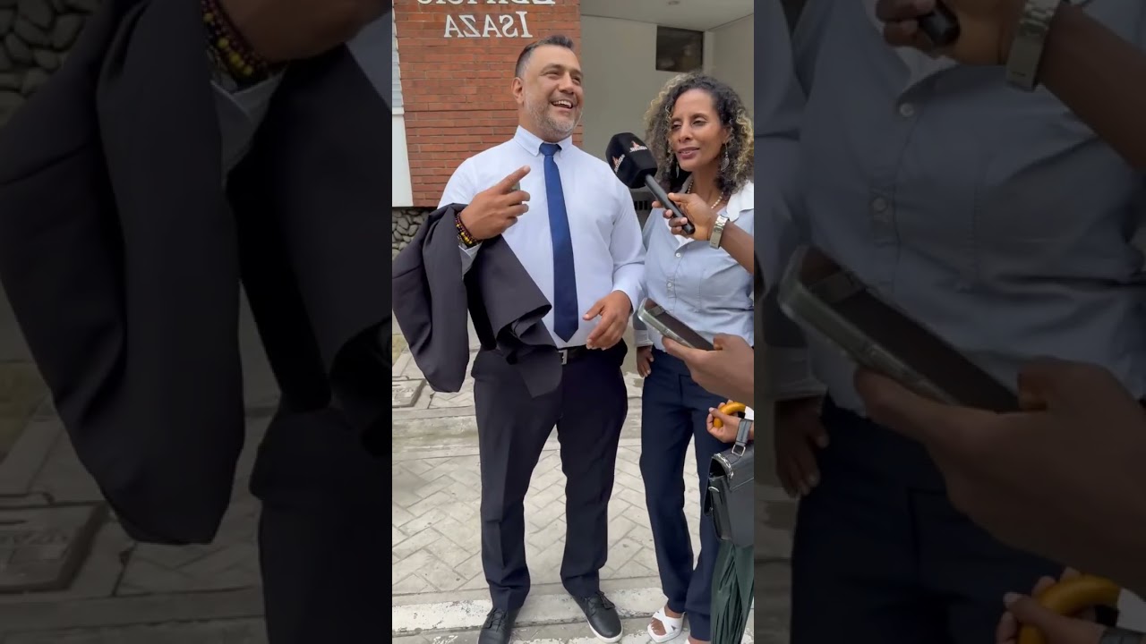 De camino a celebrar el ascenso de su esposa y se llevo una gran sorpresa