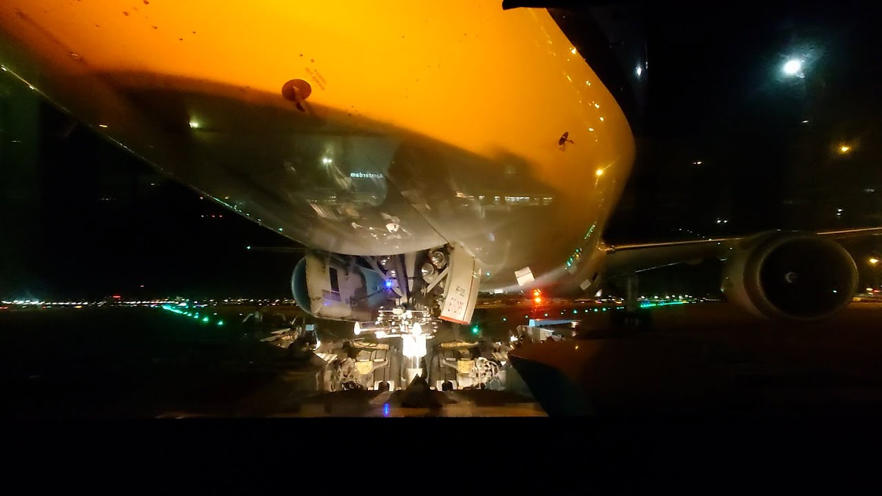 Pushback KL839 /// SIN-KUL @ Gateagents Mardaleny & Raoul