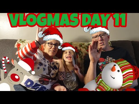 VLOGMAS DAY 11....READING WITH LAYLA MAE