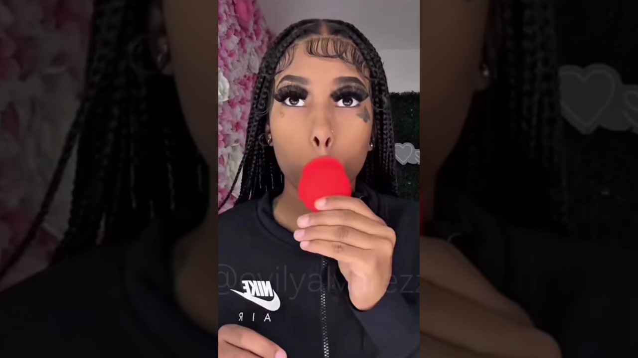 OMG 😳 😱Lip Plump Hack😭