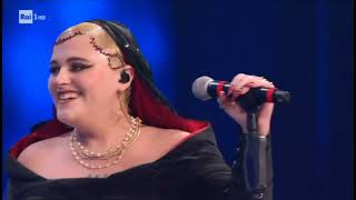 Big Mama cita Zeb89 sul palco di #sanremo2024