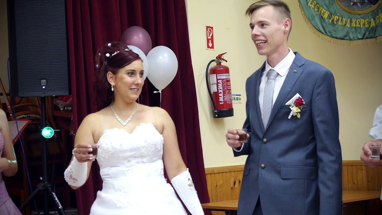 Veres Család kikérős, kísérős lakodalmi műsora Törökszentmiklóson