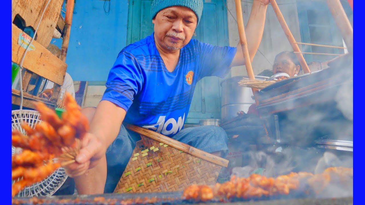 Massive INDONESIAN STREET FOOD tour in Surakarta (SOLO) | Best Indonesian LOCAL food | Chasing a Plate - Thomas & Sheena