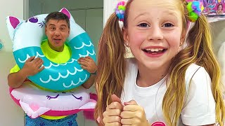 Nastya dan dia kembali ke sekolah di kelas tiga