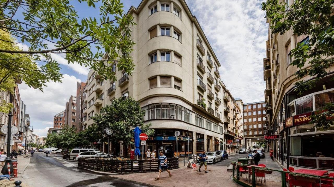 De Luxe 1bedroom, 2bathroom Condo in the Center, Budapest, Hungary YouTube