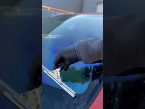 Lada Vesta тонировка лобового стекла плёнкой хамелеон 83