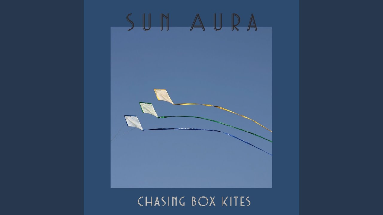 Obejrzyj Chasing Box Kites w YouTube Obejrzyj Chasing Box Kites w YouTube