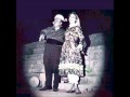     يا امي طل من الطاقه